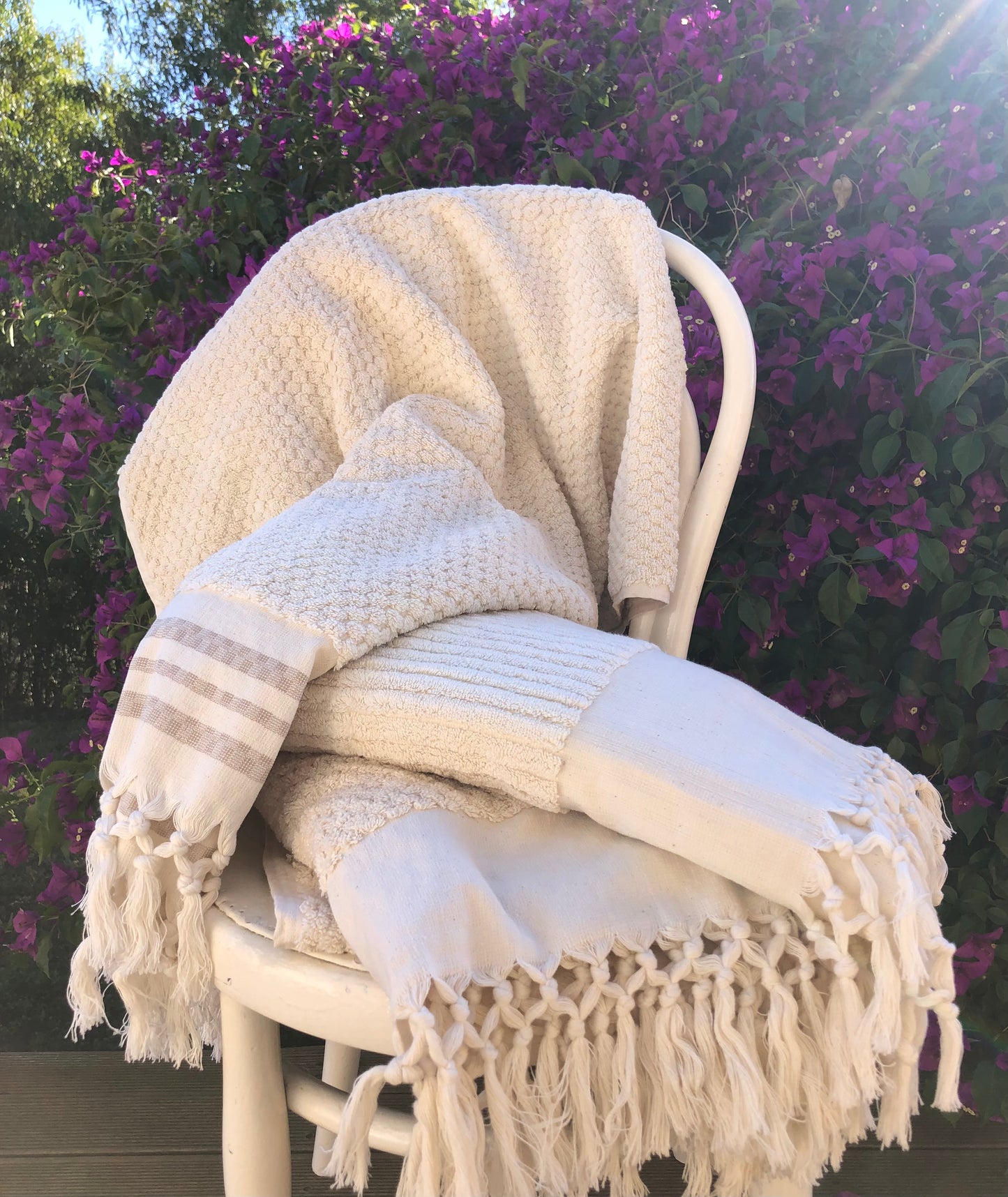 Thick looped towel - medium sized bath towel