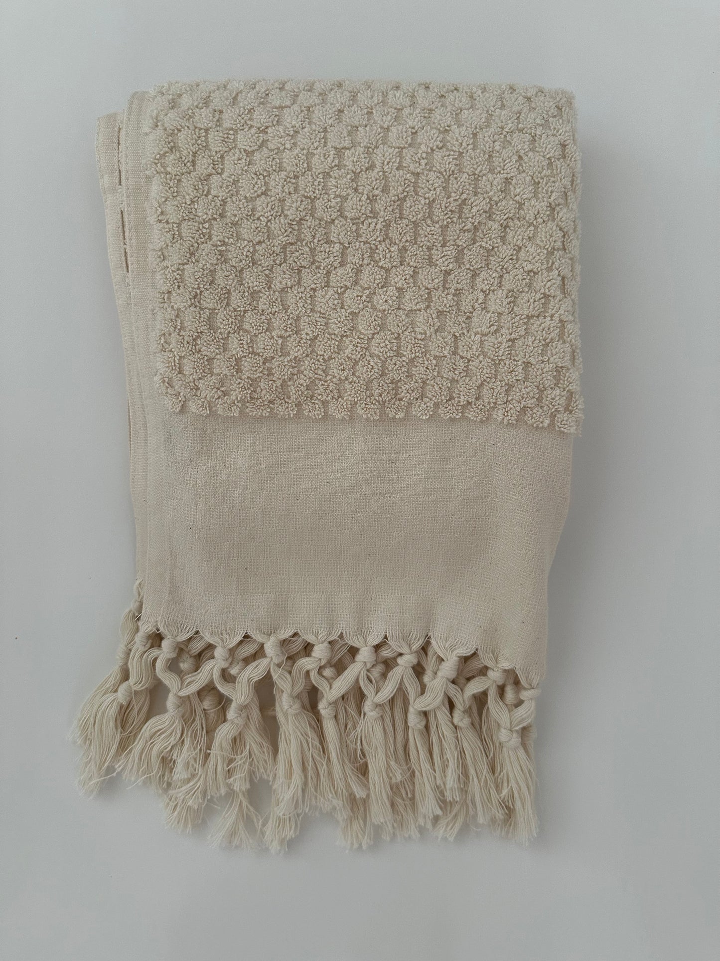 Thick-looped large hand towel