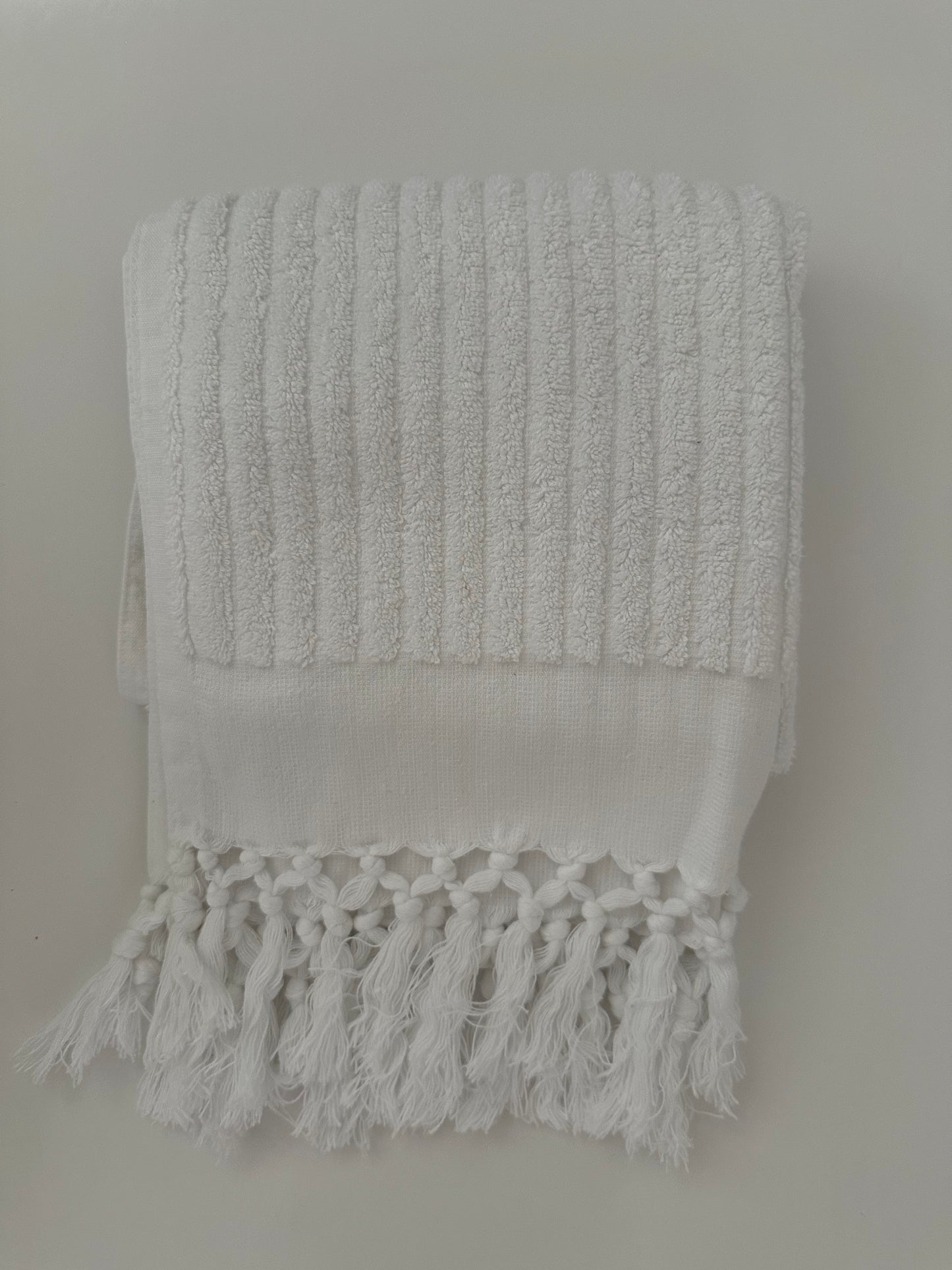 Thick-looped large hand towel