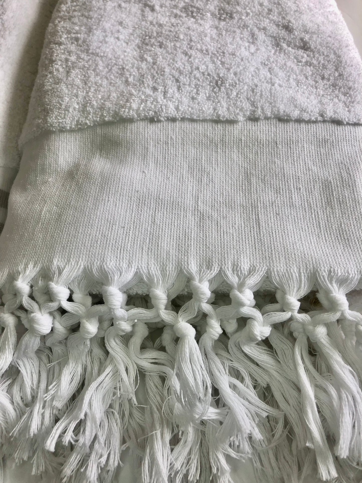 Thick looped towel - medium sized bath towel