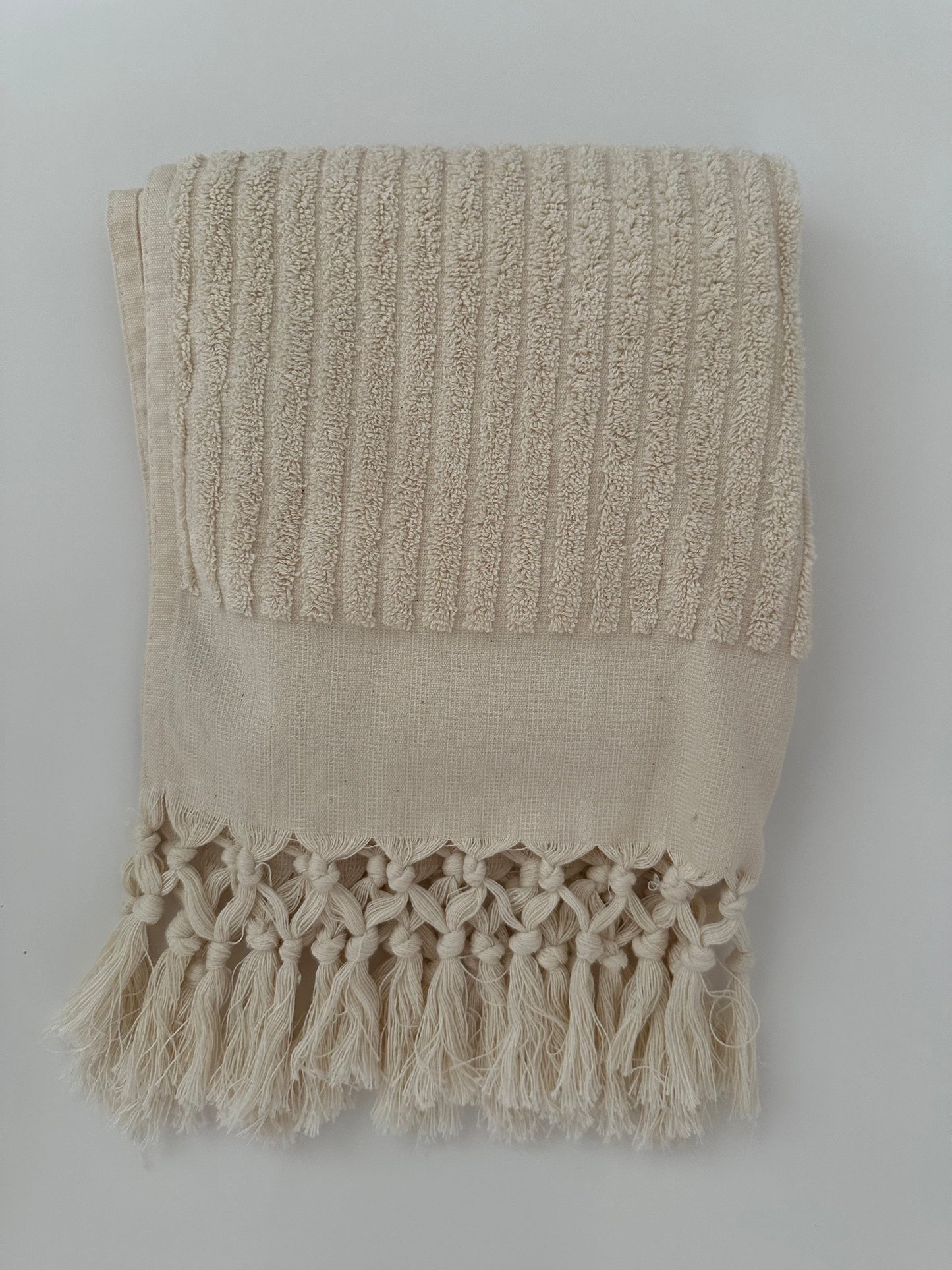 Thick-looped large hand towel